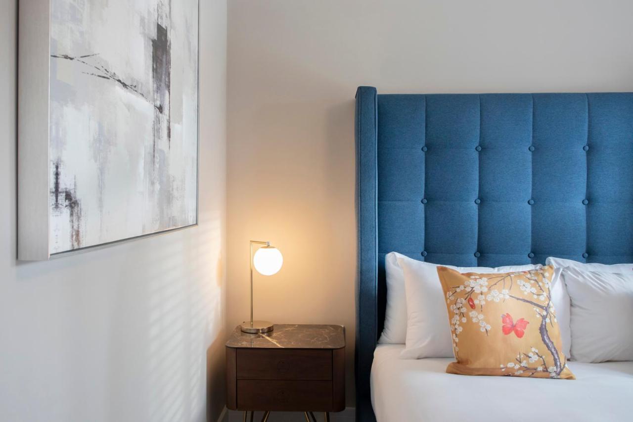 Elliot Oliver - Luxurious Two Bedroom Apartment With Parking Gloucester Bagian luar foto